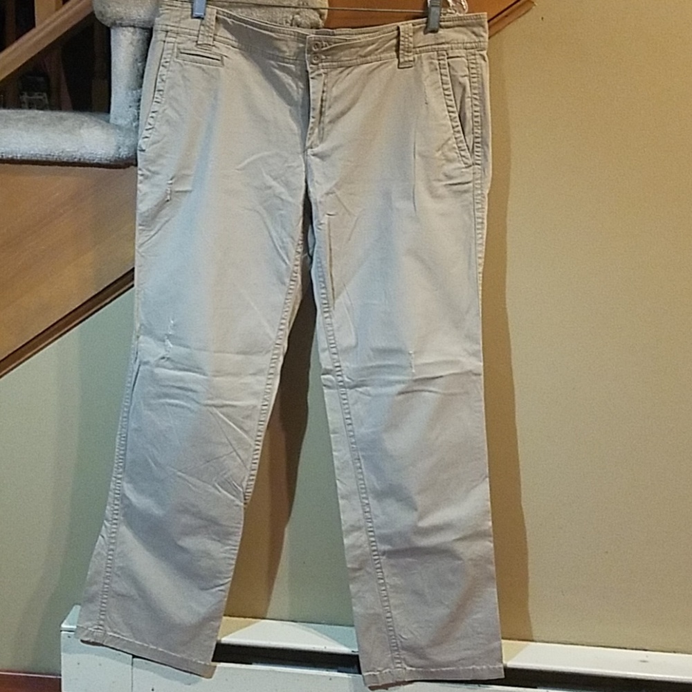 Chinos